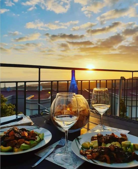 Private Pool 'Villa Vibe Tenerife' Sunset & Ocean View Chayofa Buitenkant foto